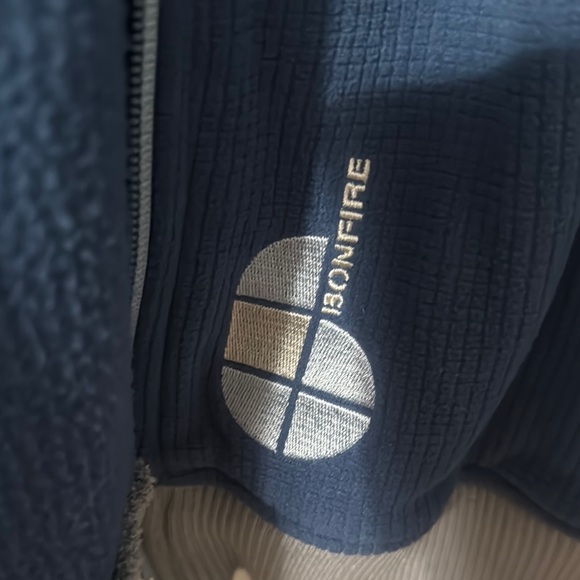 Bonfire like new ski jacket - Picture 10 of 11